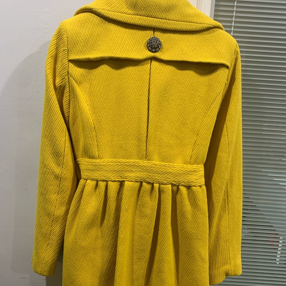 Yellow Vintage Coat (L) - Picture 4 of 5
